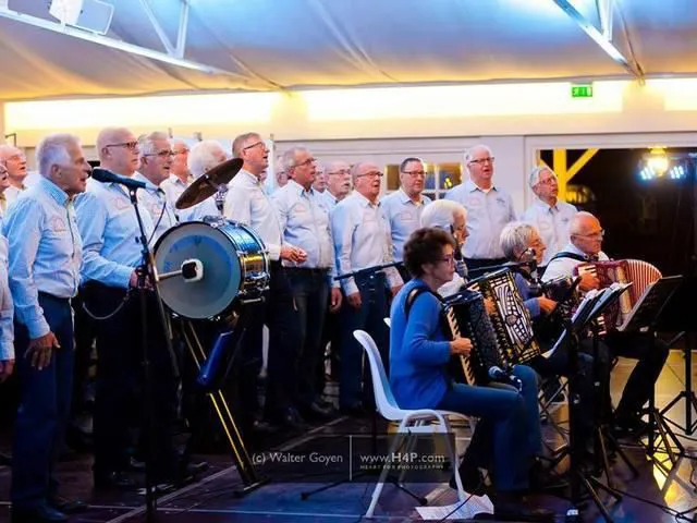 gastoptreden tijdens 10 jarig jubileum gemengde noten 28 oktober 2016  1 